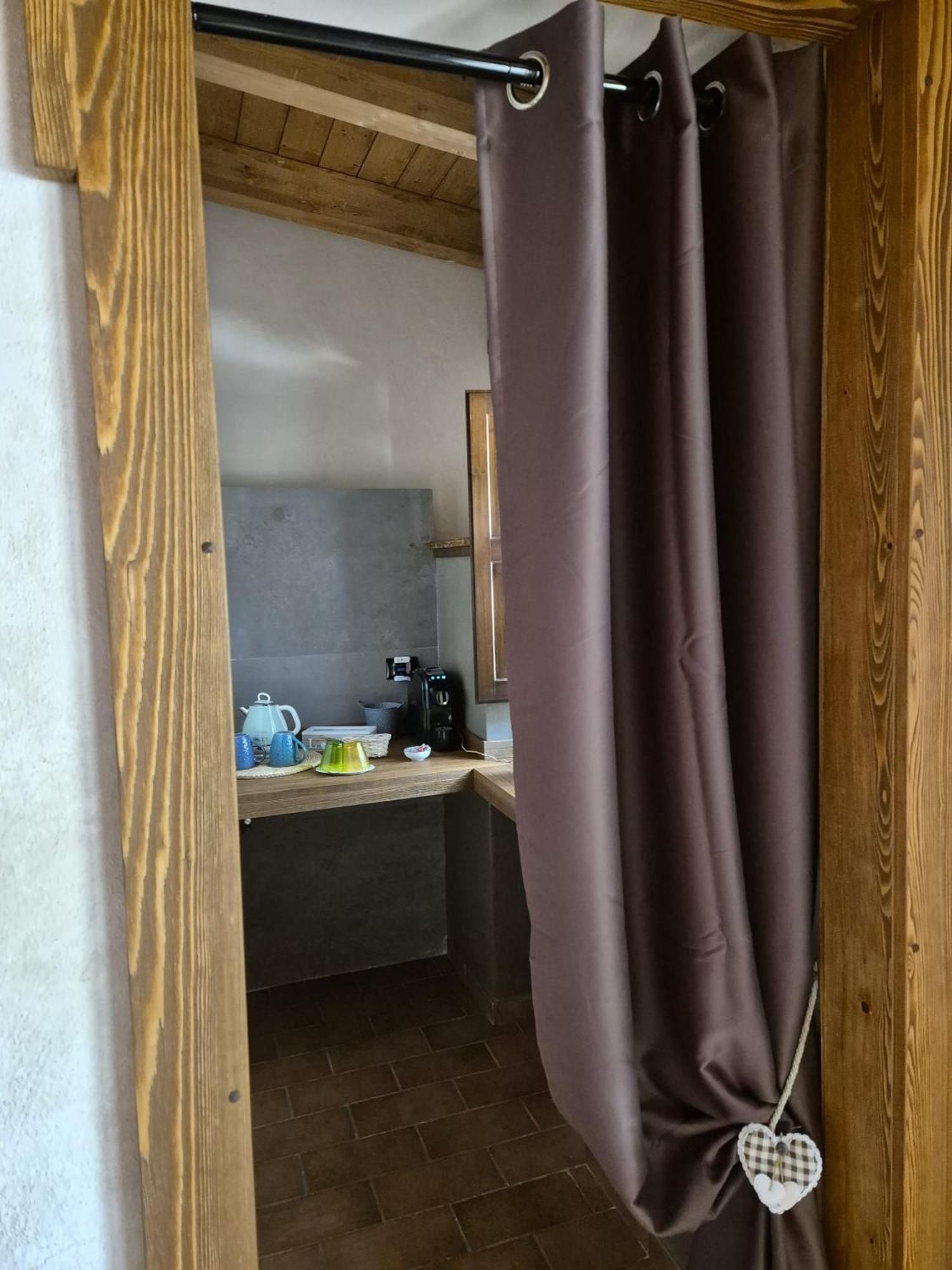 Dimora Dei Baldi - Rooms & Relax Fagnano Alto Dış mekan fotoğraf